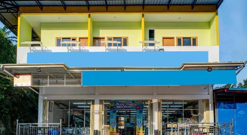 Hotel O Pudan Residence 2 Parapat Exterior foto